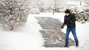 How to Make Money Shoveling Snow (1)