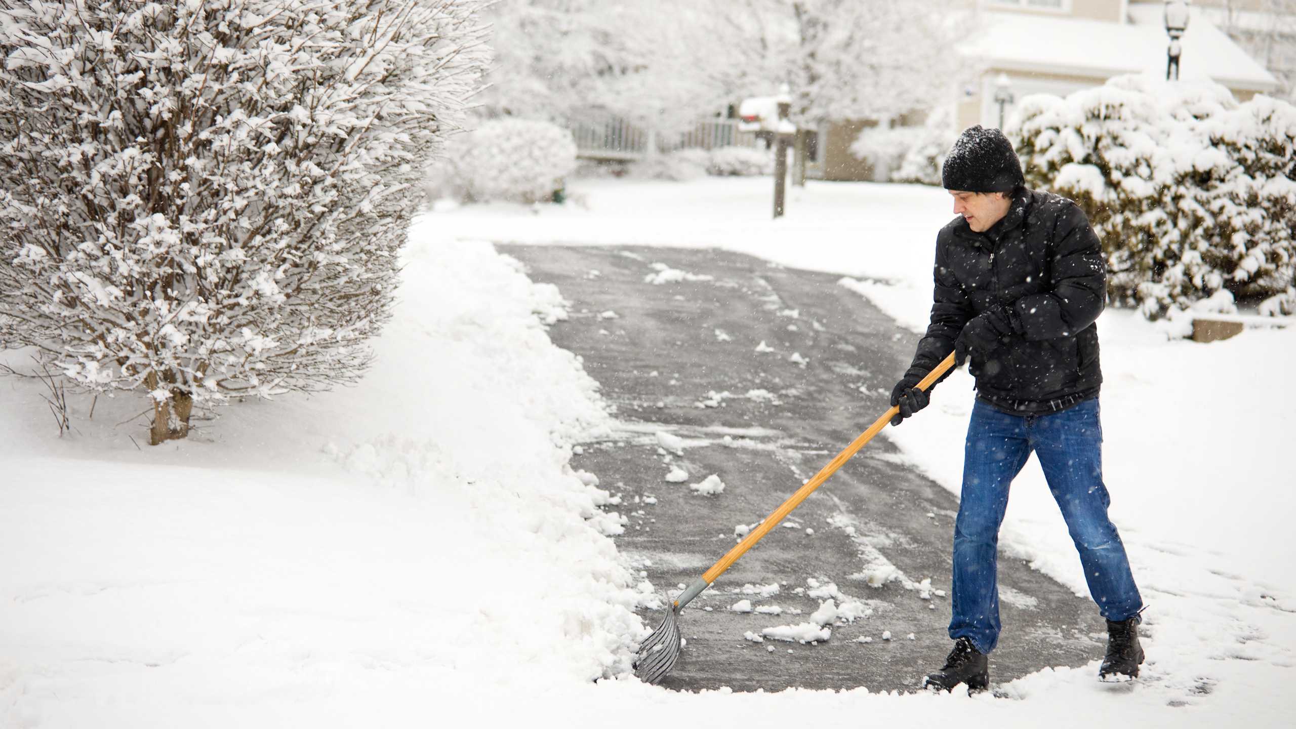 How to Make Money Shoveling Snow (1)