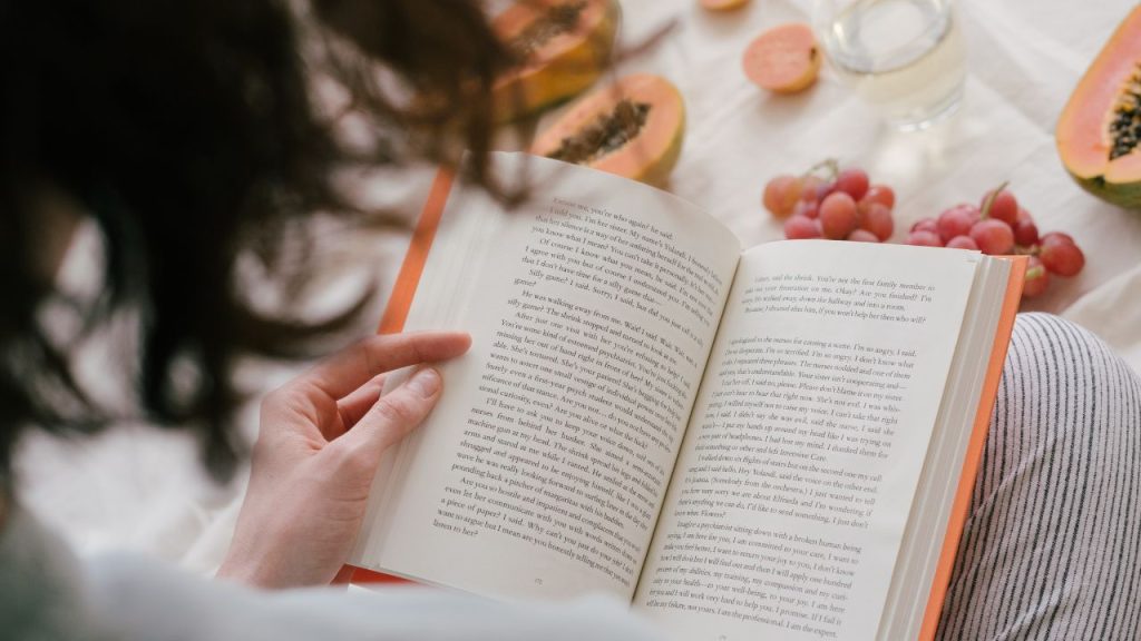 Best Personal Finance Books with Practical Steps and Simple Advice